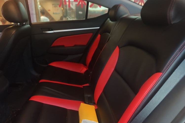 Used Hyundai Elantra (6th Generation / Lingdong) 2018 1.6L Automatic 15th Anniversary Special Edition Left Rear Seat