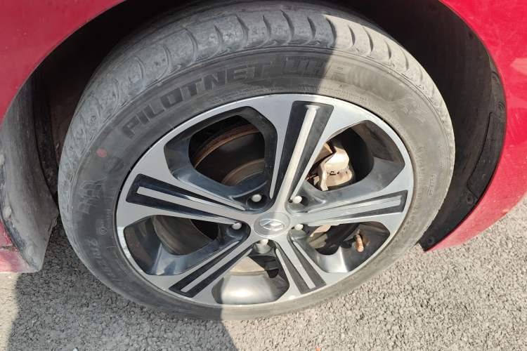 Used Hyundai Elantra (6th Generation / Lingdong) 2018 1.4T Dual-Clutch Xuan Dong · Dynamic Edition Right Front Wheel Hub