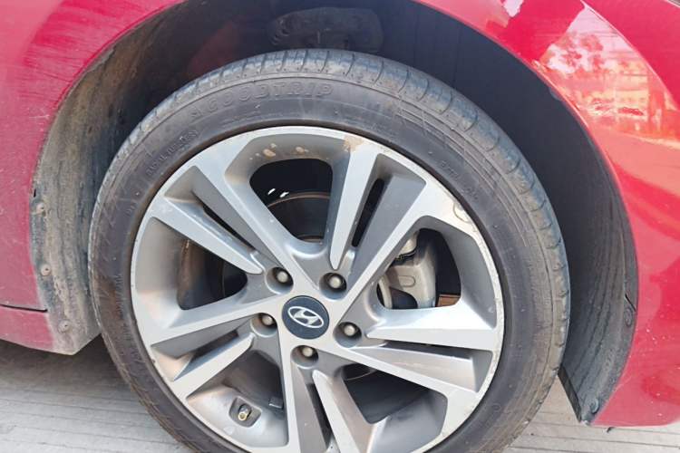 Used Hyundai Elantra (6th Generation / Lingdong) 2018 1.6L Automatic 15th Anniversary Special Edition Right Front Wheel Hub
