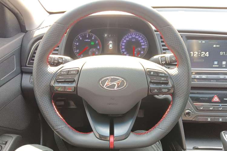 Used Hyundai Elantra (6th Generation / Lingdong) 2018 1.4T Dual-Clutch Xuan Dong · Dynamic Edition Steering Wheel