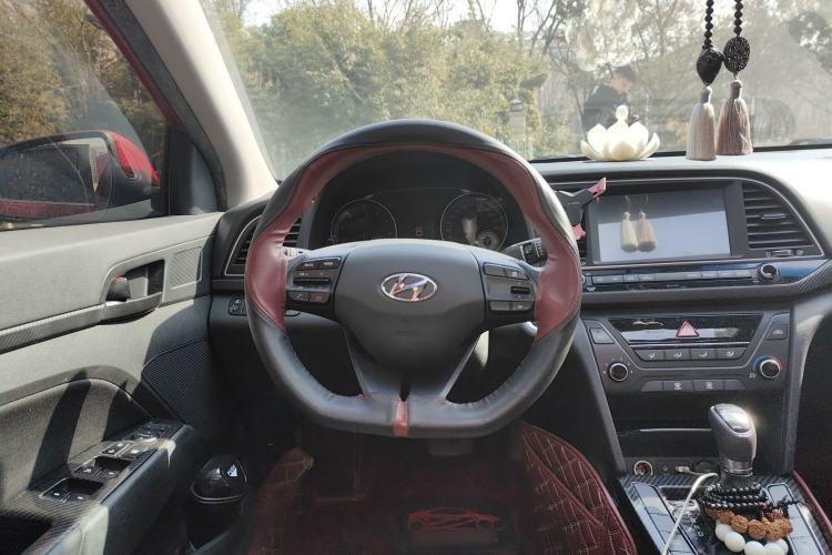 Used Hyundai Elantra (6th Generation / Lingdong) 2018 1.4T Dual-Clutch Xuan Dong · Dynamic Edition Steering Wheel