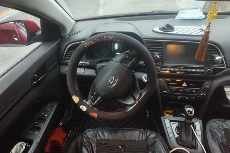 Used Hyundai Elantra (6th Generation / Lingdong) 2018 1.4T Dual-Clutch Xuan Dong · Dynamic Edition Steering Wheel