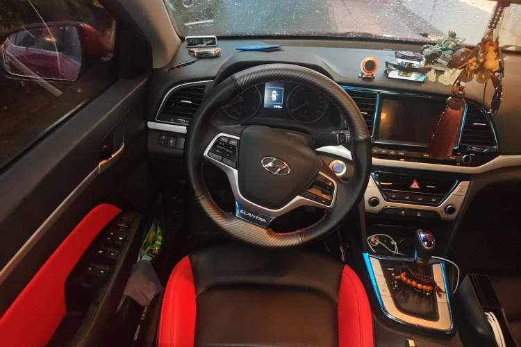 Used Hyundai Elantra (6th Generation / Lingdong) 2018 1.6L Automatic 15th Anniversary Special Edition Steering Wheel