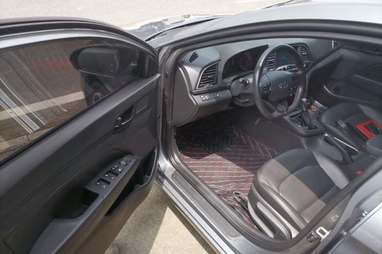 Used Hyundai Elantra (6th Generation / Lingdong) 2018 1.4T Dual-Clutch Xuan Dong · Dynamic Edition Driver Seat
