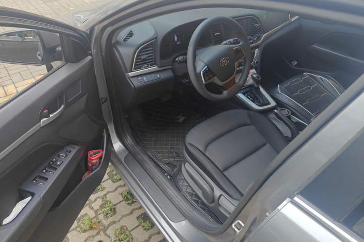 Used Hyundai Elantra (6th Generation / Lingdong) 2018 1.6L Automatic 15th Anniversary Special Edition Driver Seat