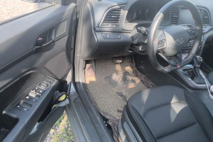 Used Hyundai Elantra (6th Generation / Lingdong) 2018 1.4T Dual-Clutch Xuan Dong · Dynamic Edition Driver Seat