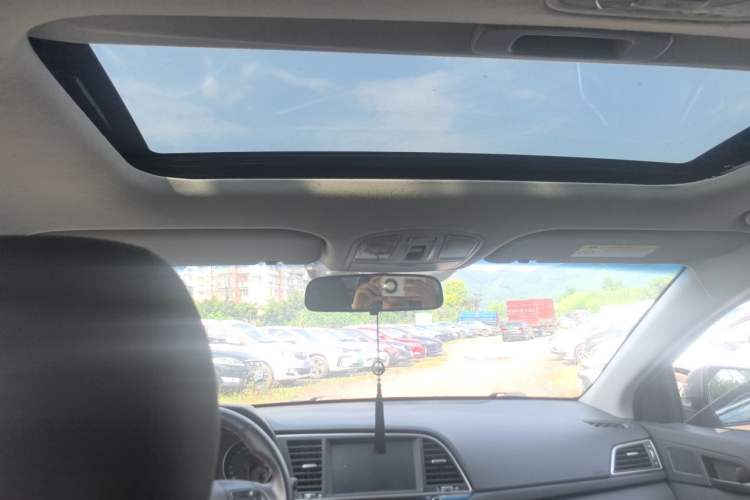 Used Hyundai Elantra (6th Generation / Lingdong) 2018 1.4T Dual-Clutch Xuan Dong · Dynamic Edition Headliner