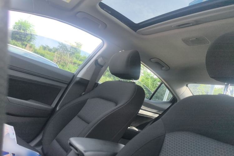 Used Hyundai Elantra (6th Generation / Lingdong) 2018 1.4T Dual-Clutch Xuan Dong · Dynamic Edition Left Front Seat