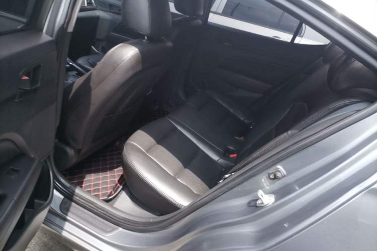 Used Hyundai Elantra (6th Generation / Lingdong) 2018 1.4T Dual-Clutch Xuan Dong · Dynamic Edition Left Rear Seat