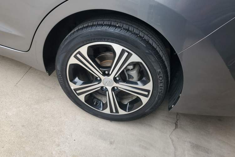 Used Hyundai Elantra (6th Generation / Lingdong) 2018 1.4T Dual-Clutch Xuan Dong · Dynamic Edition Left Rear Wheel Hub
