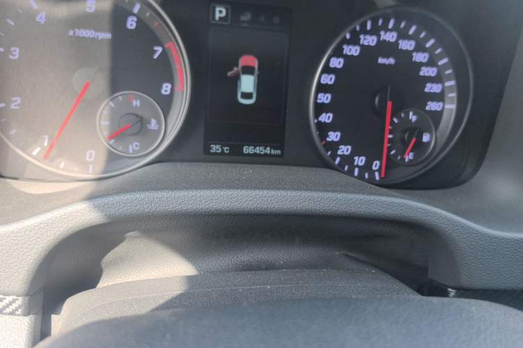 Used Hyundai Elantra (6th Generation / Lingdong) 2018 1.4T Dual-Clutch Xuan Dong · Dynamic Edition Odometer Close Up