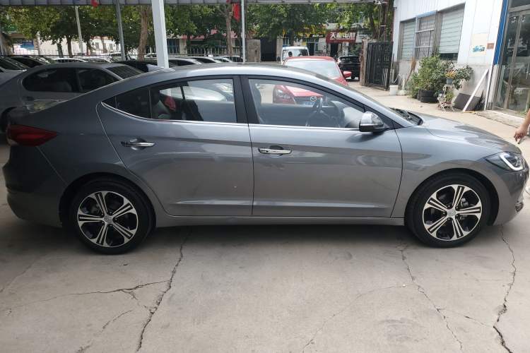 Used Hyundai Elantra (6th Generation / Lingdong) 2018 1.4T Dual-Clutch Xuan Dong · Dynamic Edition Right Side