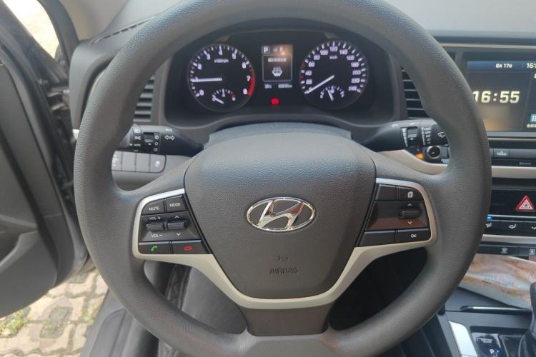 Used Hyundai Elantra (6th Generation / Lingdong) 2018 1.6L Automatic 15th Anniversary Special Edition Steering Wheel
