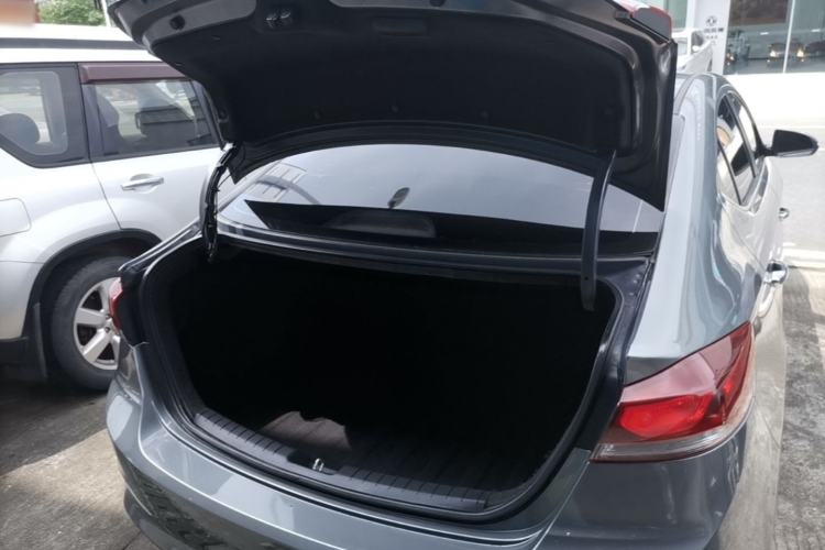 Used Hyundai Elantra (6th Generation / Lingdong) 2018 1.4T Dual-Clutch Xuan Dong · Dynamic Edition Trunk