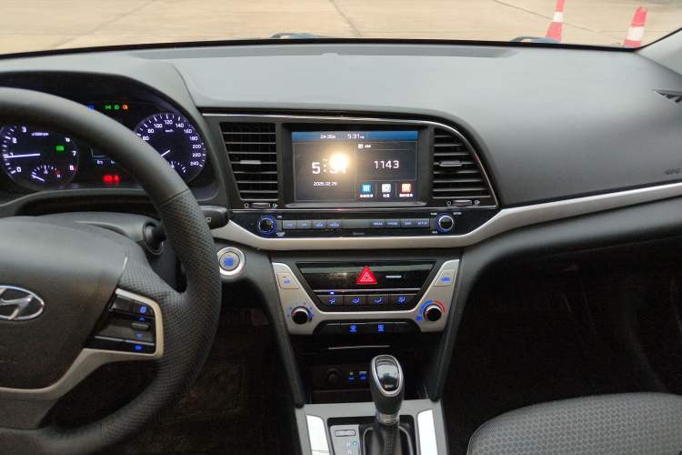 Used Hyundai Elantra (6th Generation / Lingdong) 2018 1.6L Automatic 15th Anniversary Special Edition Audio And AC Panel