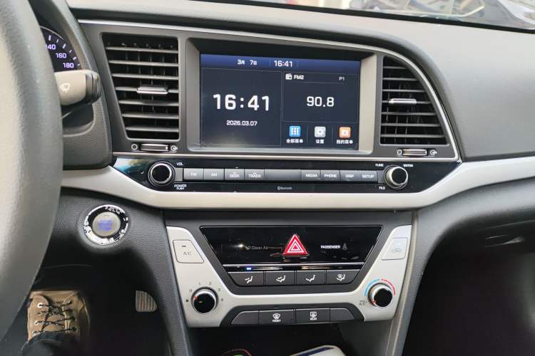 Used Hyundai Elantra (6th Generation / Lingdong) 2018 1.6L Automatic 15th Anniversary Special Edition Audio And AC Panel