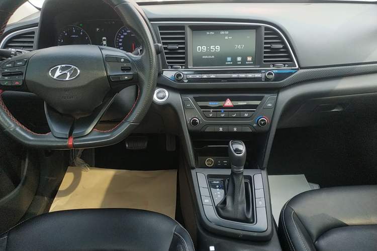 Used Hyundai Elantra (6th Generation / Lingdong) 2018 1.4T Dual-Clutch Xuan Dong · Dynamic Edition Audio And AC Panel