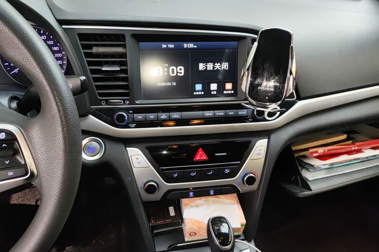 Used Hyundai Elantra (6th Generation / Lingdong) 2018 1.6L Automatic 15th Anniversary Special Edition Audio And AC Panel