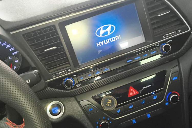 Used Hyundai Elantra (6th Generation / Lingdong) 2018 1.4T Dual-Clutch Xuan Dong · Dynamic Edition Audio And AC Panel