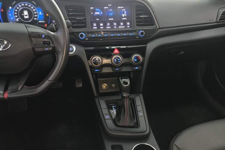 Used Hyundai Elantra (6th Generation / Lingdong) 2018 1.4T Dual-Clutch Xuan Dong · Dynamic Edition Audio And AC Panel