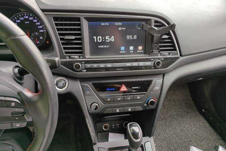 Used Hyundai Elantra (6th Generation / Lingdong) 2018 1.4T Dual-Clutch Xuan Dong · Dynamic Edition Audio And AC Panel