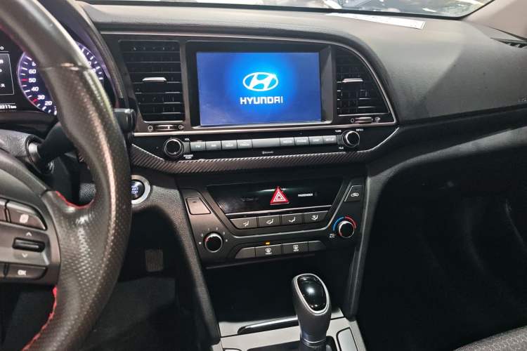 Used Hyundai Elantra (6th Generation / Lingdong) 2018 1.4T Dual-Clutch Xuan Dong · Dynamic Edition Audio And AC Panel