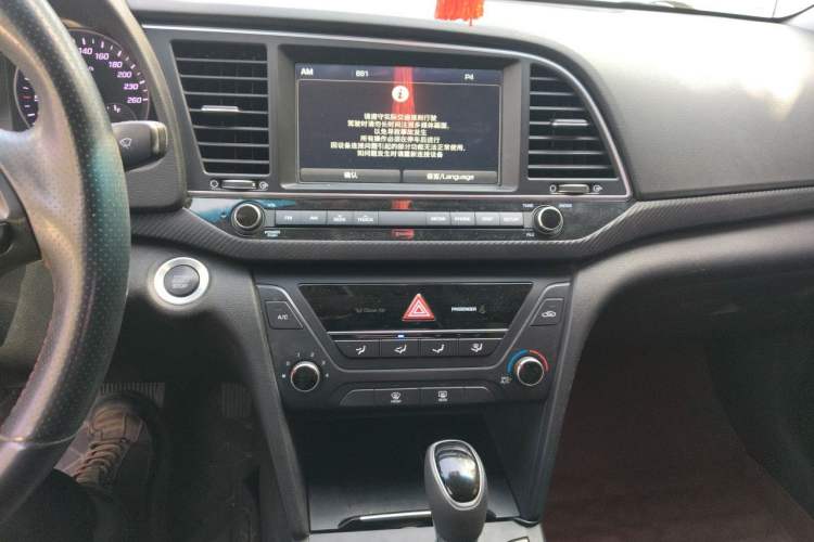 Used Hyundai Elantra (6th Generation / Lingdong) 2018 1.4T Dual-Clutch Xuan Dong · Dynamic Edition Audio And AC Panel