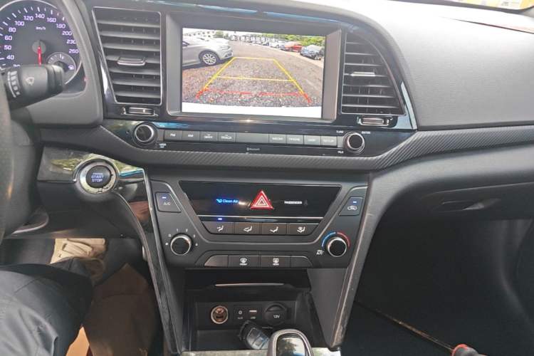 Used Hyundai Elantra (6th Generation / Lingdong) 2018 1.4T Dual-Clutch Xuan Dong · Dynamic Edition Audio And AC Panel