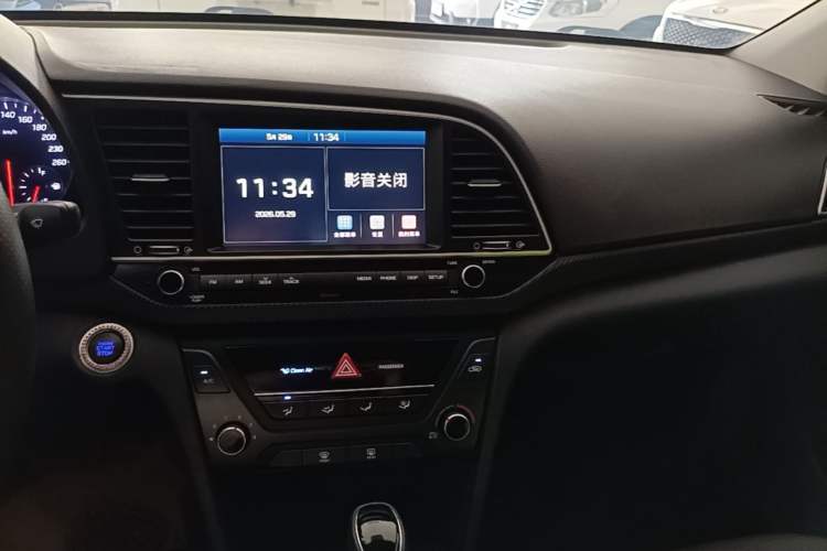 Used Hyundai Elantra (6th Generation / Lingdong) 2018 1.4T Dual-Clutch Xuan Dong · Dynamic Edition Audio And AC Panel