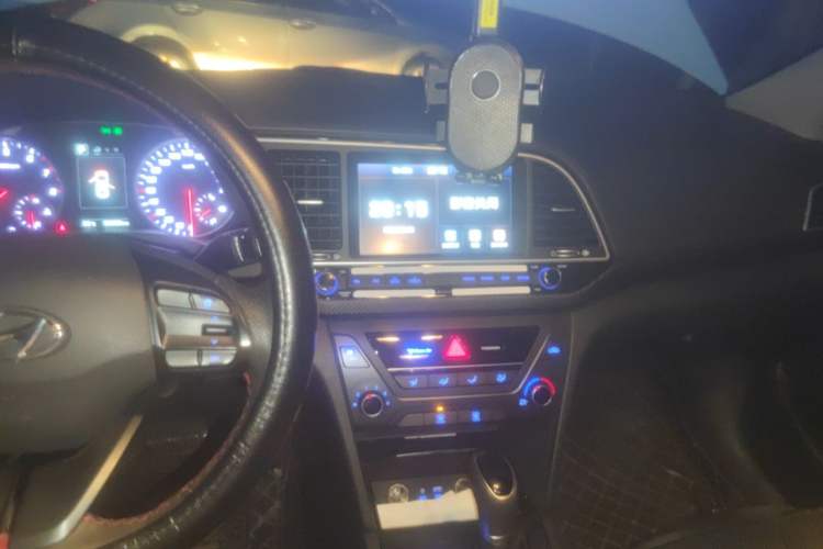 Used Hyundai Elantra (6th Generation / Lingdong) 2018 1.4T Dual-Clutch Xuan Dong · Dynamic Edition Audio And AC Panel