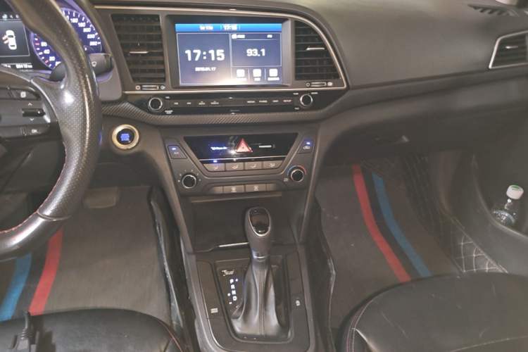 Used Hyundai Elantra (6th Generation / Lingdong) 2018 1.4T Dual-Clutch Xuan Dong · Dynamic Edition Audio And AC Panel
