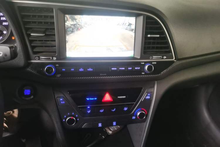 Used Hyundai Elantra (6th Generation / Lingdong) 2018 1.4T Dual-Clutch Xuan Dong · Dynamic Edition Audio And AC Panel