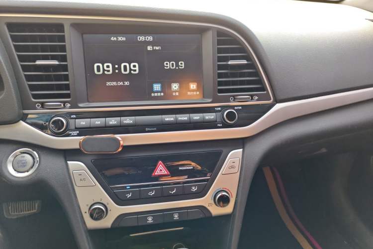 Used Hyundai Elantra (6th Generation / Lingdong) 2018 1.6L Automatic 15th Anniversary Special Edition Audio And AC Panel
