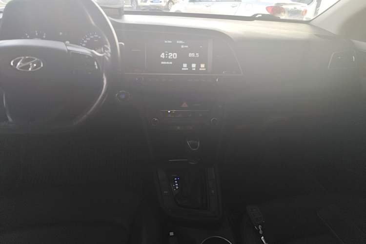 Used Hyundai Elantra (6th Generation / Lingdong) 2018 1.4T Dual-Clutch Xuan Dong · Dynamic Edition Audio And AC Panel