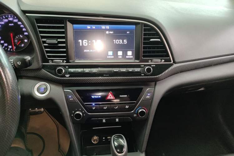 Used Hyundai Elantra (6th Generation / Lingdong) 2018 1.4T Dual-Clutch Xuan Dong · Dynamic Edition Audio And AC Panel