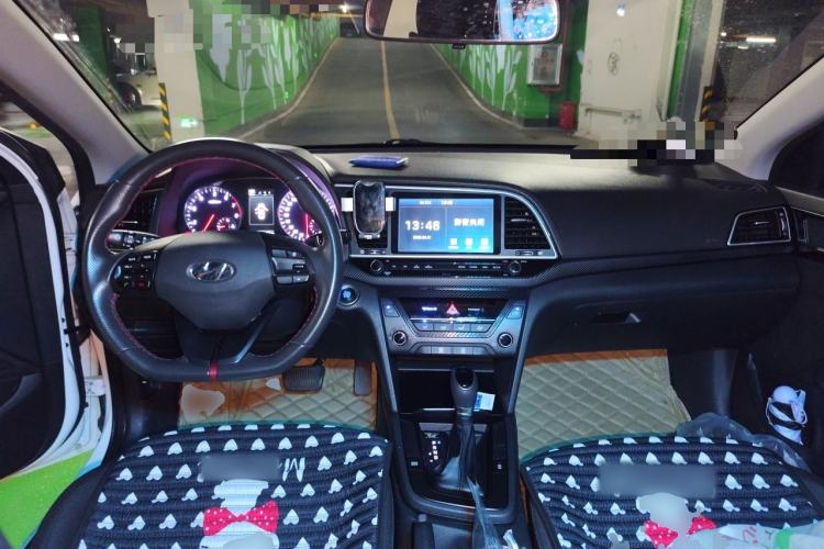 Used Hyundai Elantra (6th Generation / Lingdong) 2018 1.4T Dual-Clutch Xuan Dong · Dynamic Edition Center Console