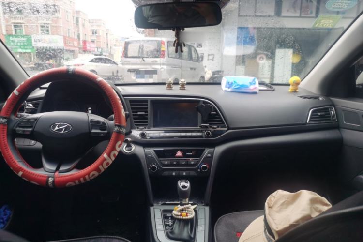 Used Hyundai Elantra (6th Generation / Lingdong) 2018 1.4T Dual-Clutch Xuan Dong · Dynamic Edition Center Console