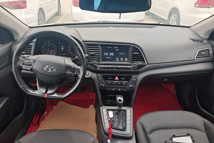 Used Hyundai Elantra (6th Generation / Lingdong) 2018 1.4T Dual-Clutch Xuan Dong · Dynamic Edition Center Console