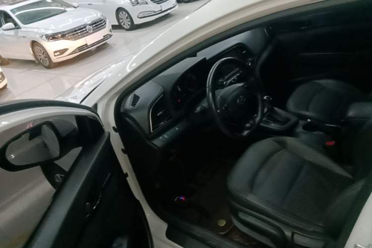 Used Hyundai Elantra (6th Generation / Lingdong) 2018 1.4T Dual-Clutch Xuan Dong · Dynamic Edition Driver Seat