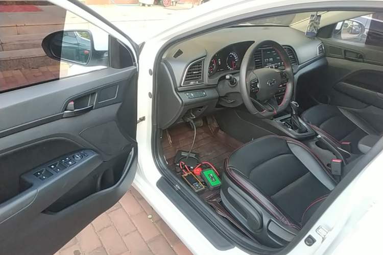 Used Hyundai Elantra (6th Generation / Lingdong) 2018 1.4T Dual-Clutch Xuan Dong · Dynamic Edition Driver Seat