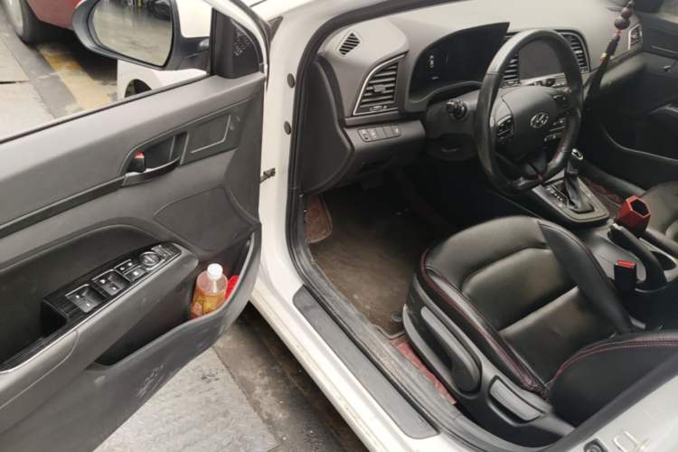 Used Hyundai Elantra (6th Generation / Lingdong) 2018 1.4T Dual-Clutch Xuan Dong · Dynamic Edition Driver Seat
