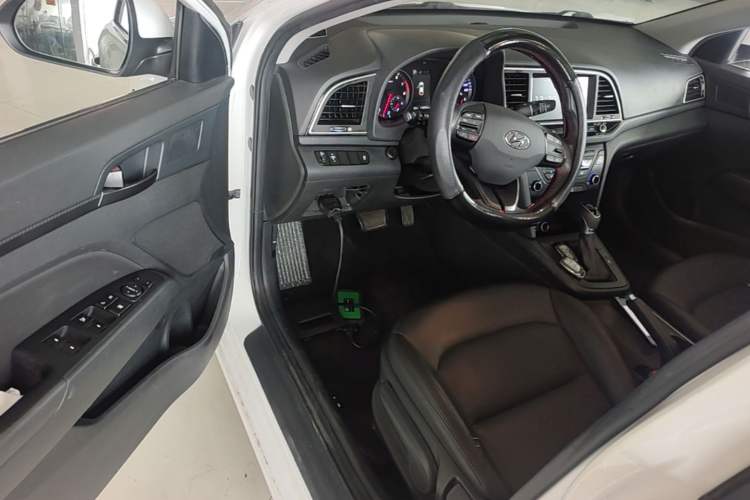Used Hyundai Elantra (6th Generation / Lingdong) 2018 1.4T Dual-Clutch Xuan Dong · Dynamic Edition Driver Seat