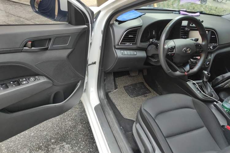 Used Hyundai Elantra (6th Generation / Lingdong) 2018 1.4T Dual-Clutch Xuan Dong · Dynamic Edition Driver Seat