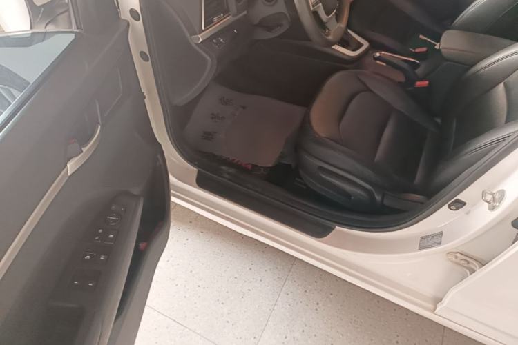 Used Hyundai Elantra (6th Generation / Lingdong) 2018 1.6L Automatic 15th Anniversary Special Edition Driver Seat