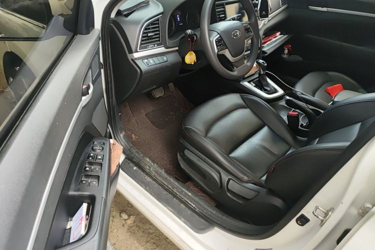 Used Hyundai Elantra (6th Generation / Lingdong) 2018 1.6L Automatic 15th Anniversary Special Edition Driver Seat