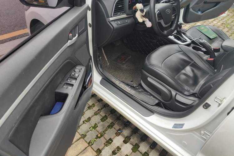 Used Hyundai Elantra (6th Generation / Lingdong) 2018 1.6L Automatic 15th Anniversary Special Edition Driver Seat