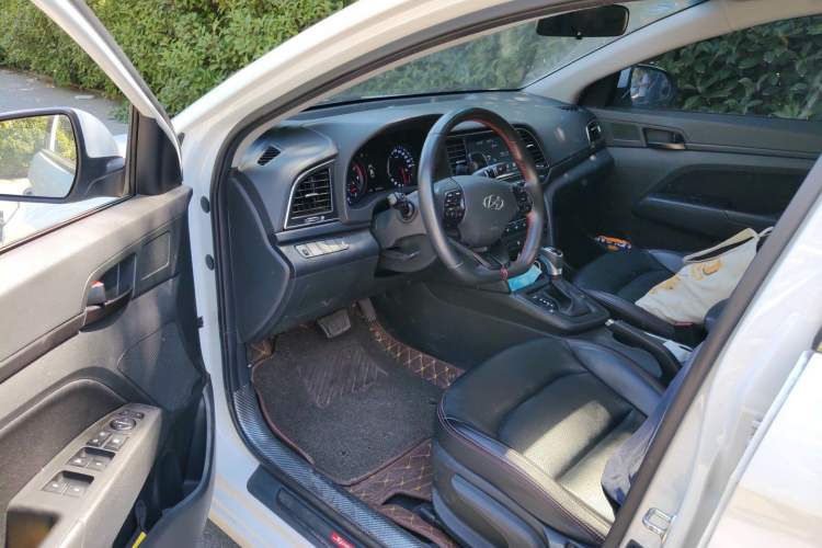 Used Hyundai Elantra (6th Generation / Lingdong) 2018 1.4T Dual-Clutch Xuan Dong · Dynamic Edition Driver Seat