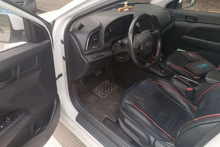 Used Hyundai Elantra (6th Generation / Lingdong) 2018 1.4T Dual-Clutch Xuan Dong · Dynamic Edition Driver Seat
