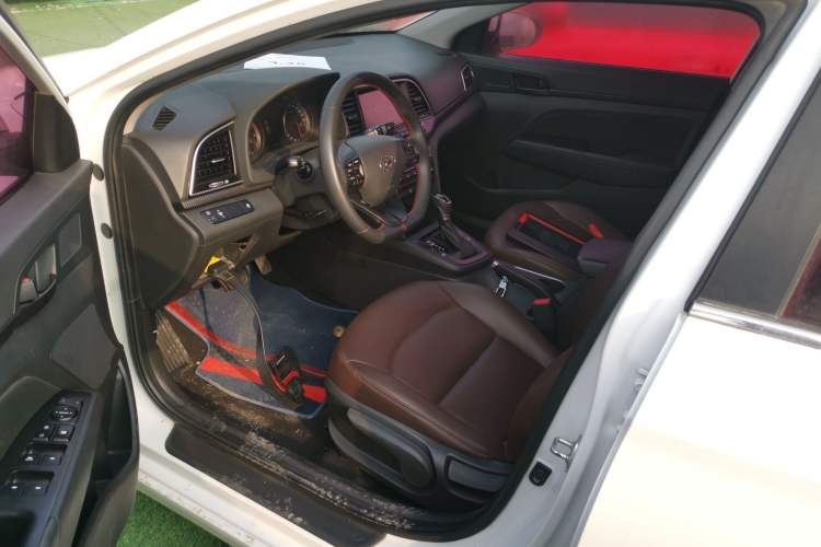 Used Hyundai Elantra (6th Generation / Lingdong) 2018 1.4T Dual-Clutch Xuan Dong · Dynamic Edition Driver Seat