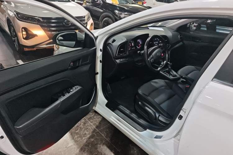 Used Hyundai Elantra (6th Generation / Lingdong) 2018 1.4T Dual-Clutch Xuan Dong · Dynamic Edition Driver Seat